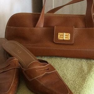 Hangbag with matching shoes all leather